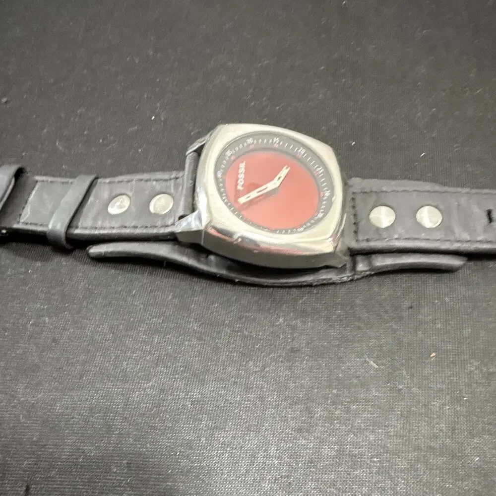 Mens Fossil Big Tic BG-2148 Wide Leather Cuff New Batteries Red/Black Dial 40mm